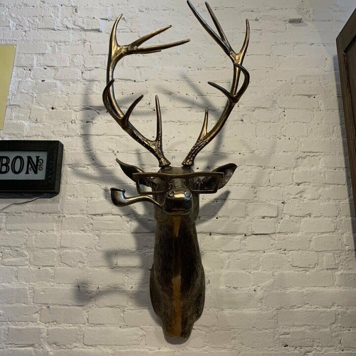 Deer Head Wall Decoration with Textured Antlers