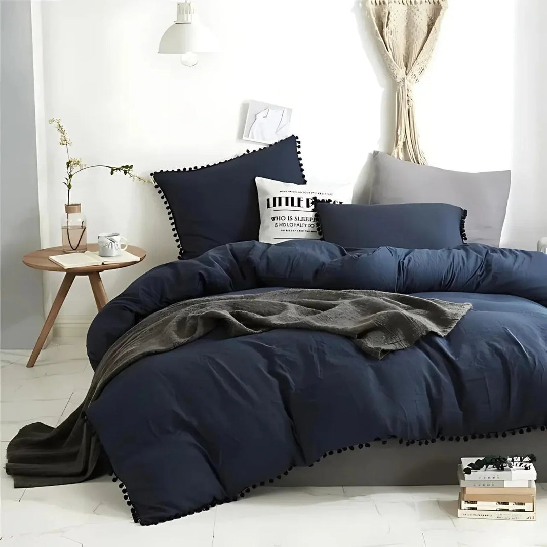 Scandinavian Style Quilt Bedding Set with Pompom Edge