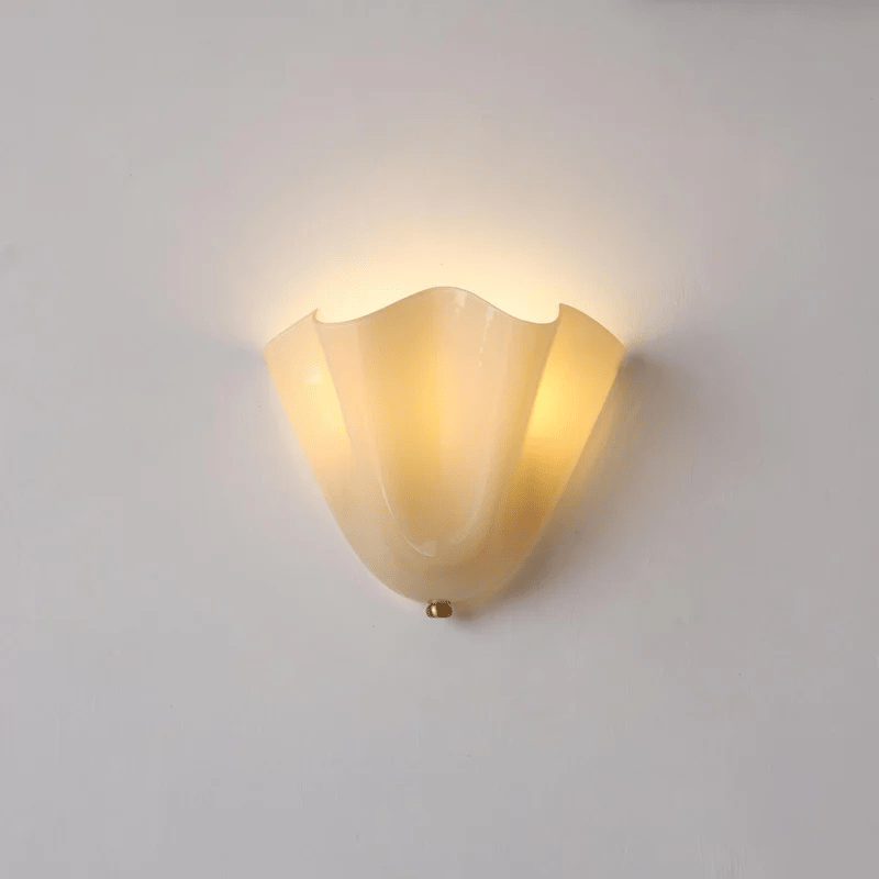Sculpted Petal Wall Light – Modern Indoor Sconce
