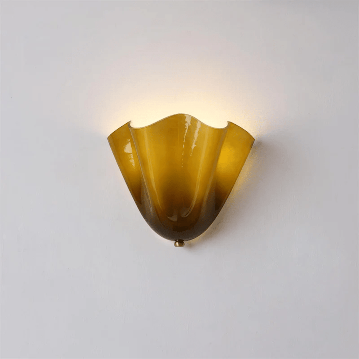 Sculpted Petal Wall Light – Modern Indoor Sconce
