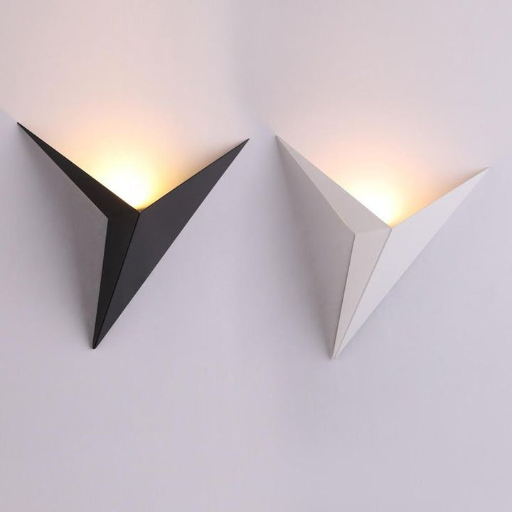 Contemporary LED Wall Light – Geometric Accent Lamp