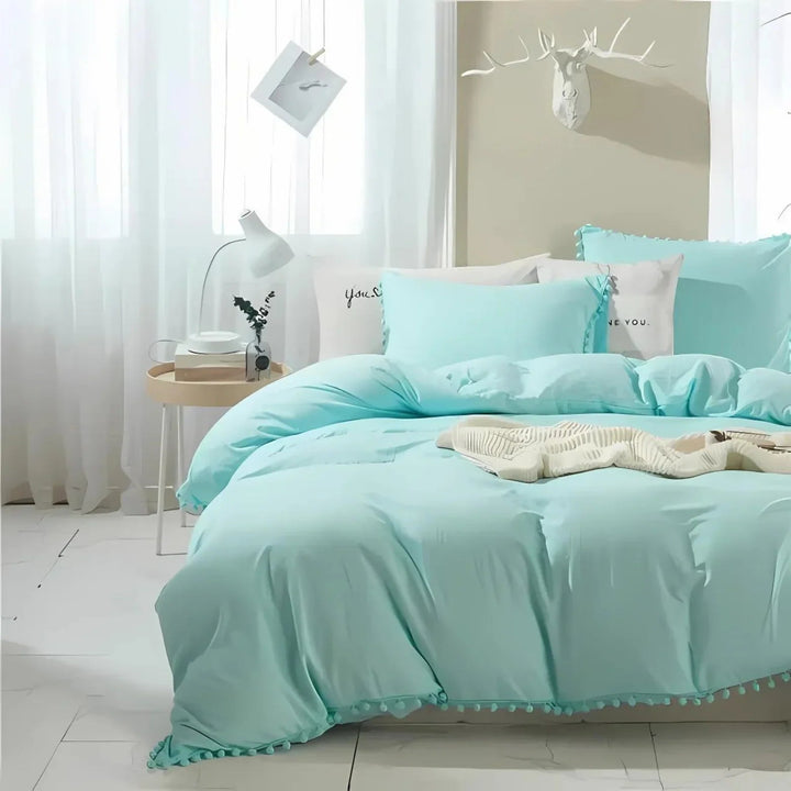 Scandinavian Style Quilt Bedding Set with Pompom Edge