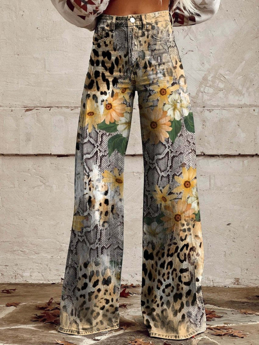 Romina | Lässige Jeans Mit Weitem Bein Und Blumenmuster Für Frauen