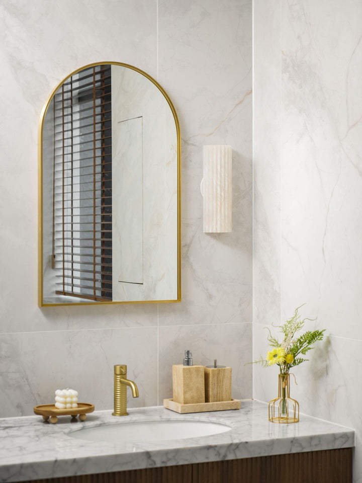 Luz de Pared LED Vertical Acanalada – Lámpara Decorativa de Interior