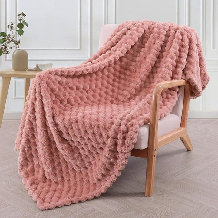Plush Cosy Blanket Lightweight Warm Sofa & Bed Throw