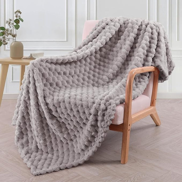 Plush Cosy Blanket Lightweight Warm Sofa & Bed Throw