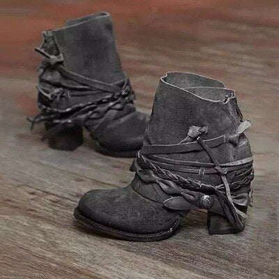 Geflochtene Damenstiefel Mit Dickem Absatz | Wickeldetail