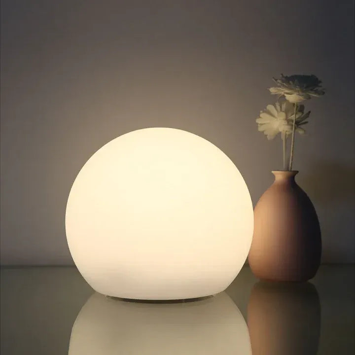 Kugelförmige LED-Tischlampe – Dynamischer Farbwechsel & Stimmungslicht | Perfekt für Wohnzimmer, Schlafzimmer & Entspannung