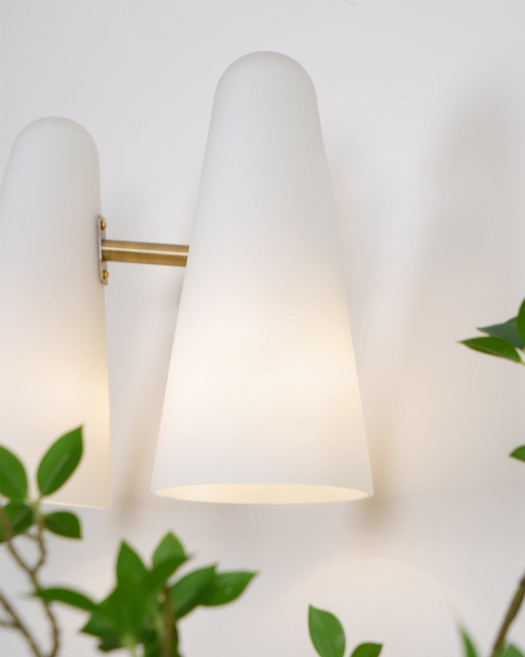 Lámpara de Pared Montclair de Latón