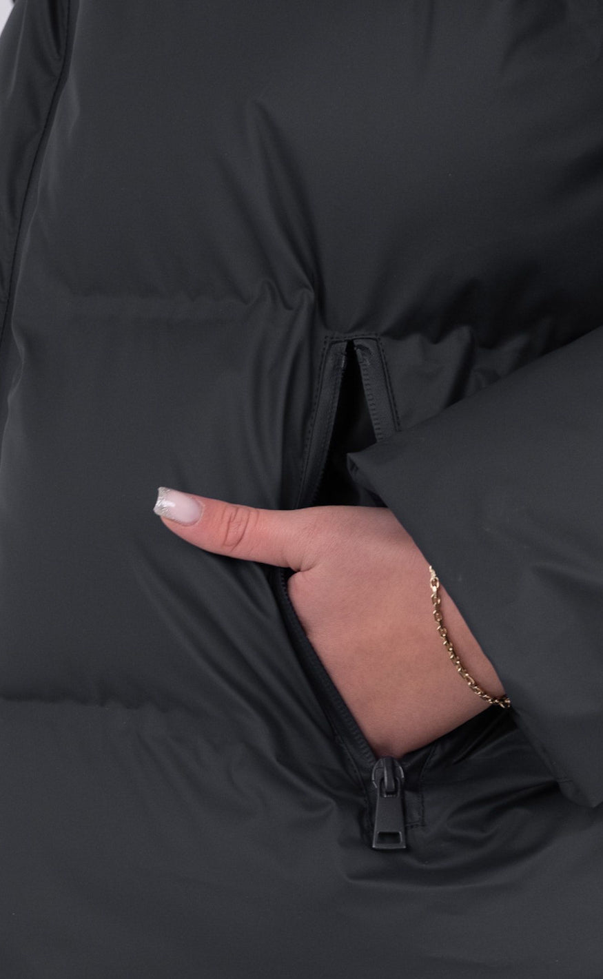 Damen Schwarze Winter Daunenjacke | Mit Kapuze
