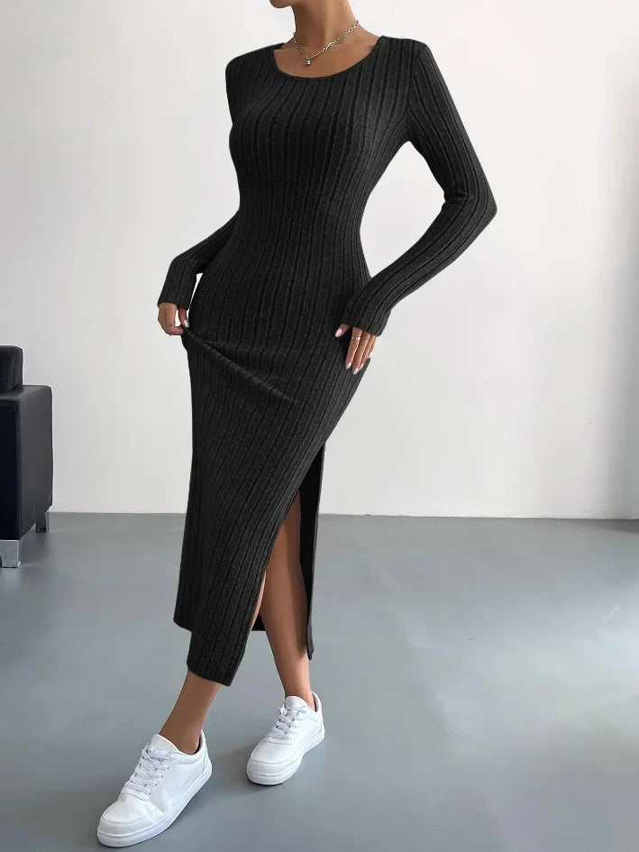 Gestricktes Midikleid Mit Langen Ärmeln | Seitenschlitz