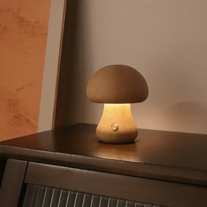 Pilz-Tischlampe aus Holz – Mystisch, Natürlich & Stimmungsvolles Licht | Dekorative Leuchte für Schlafzimmer, Wohnzimmer & Kinderzimmer