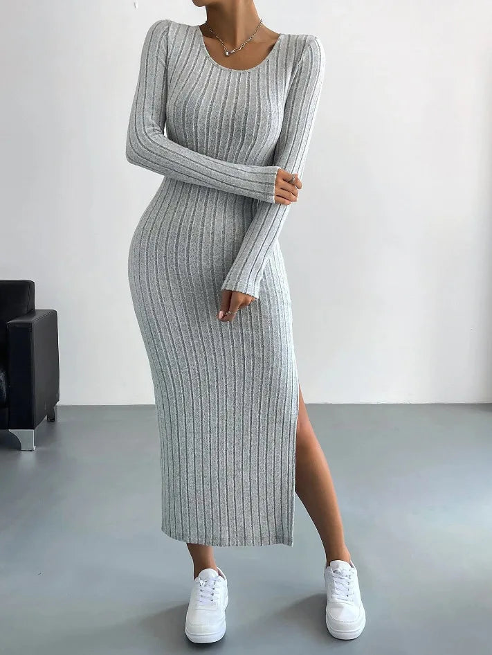 Gestricktes Midikleid Mit Langen Ärmeln | Seitenschlitz