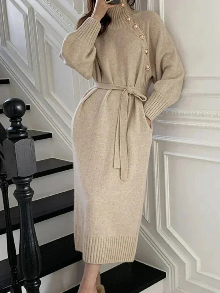 Stylisches Pulloverkleid Mit Knopfdetails | Winter