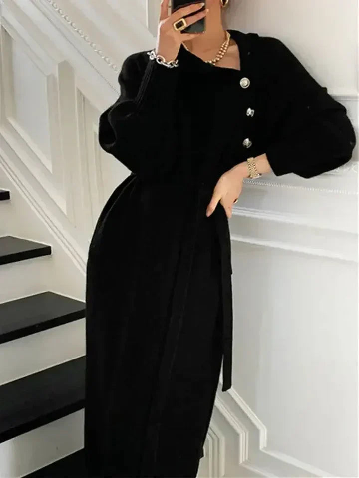 Stylisches Pulloverkleid Mit Knopfdetails | Winter