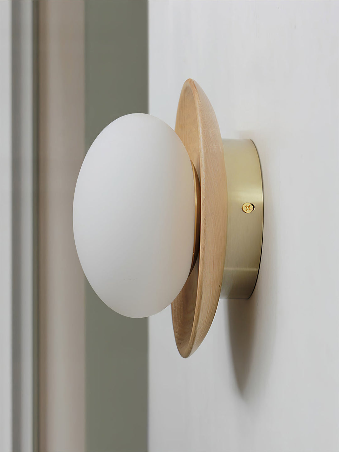 Natura Orb Holz-Wandleuchte