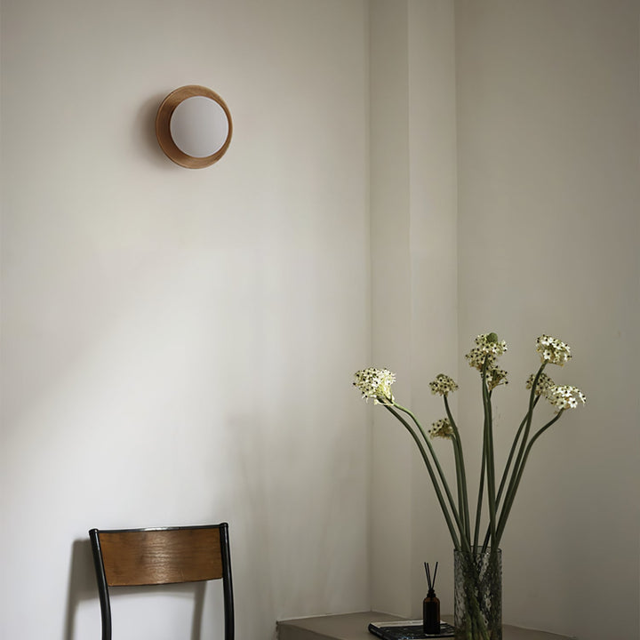 Natura Orb Holz-Wandleuchte