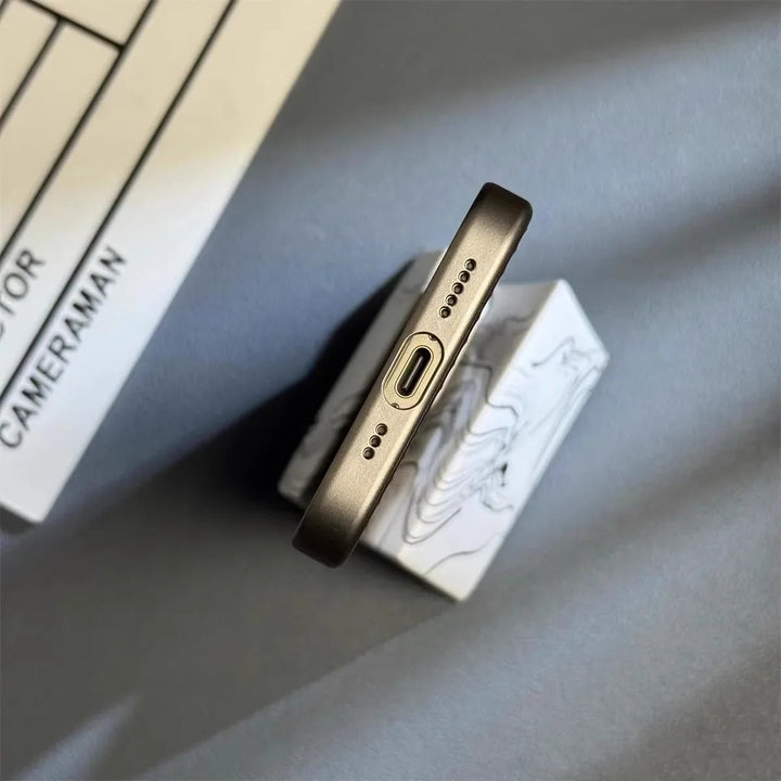 Funda Ajustada Antirayaduras para Teléfono con Soporte para Carga Inalámbrica