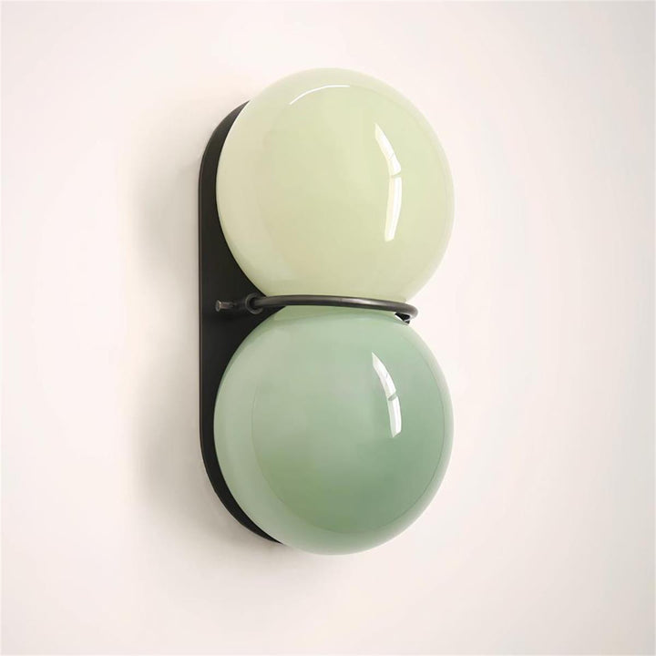 Luz de Pared Contemporánea con Globos Apilados