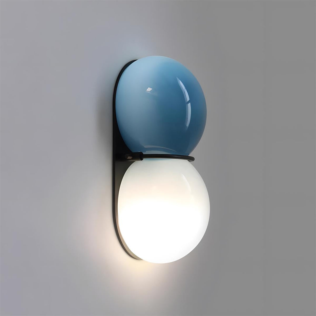 Luz de Pared Contemporánea con Globos Apilados