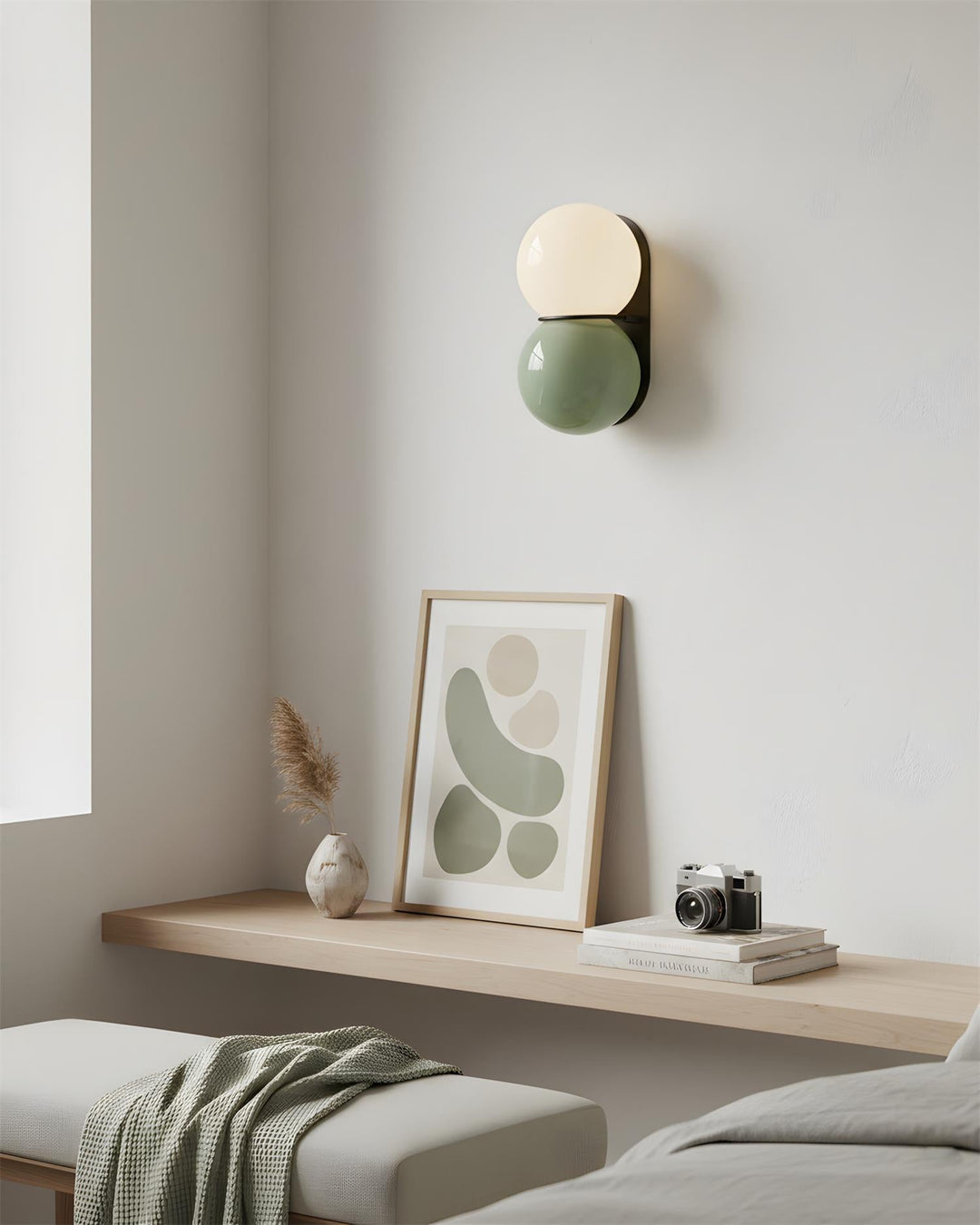 Luz de Pared Contemporánea con Globos Apilados