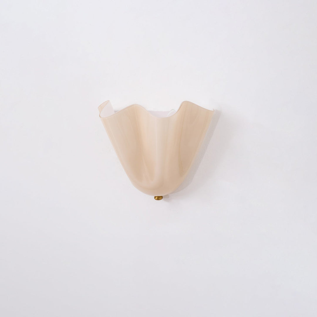 Sculpted Petal Wall Light – Modern Indoor Sconce