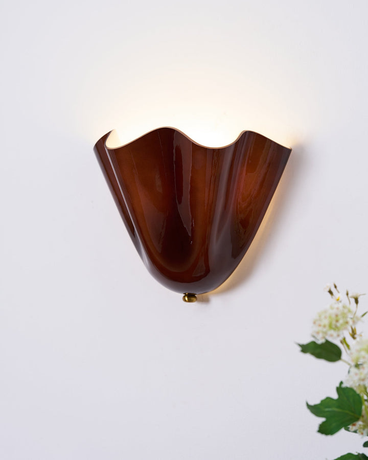 Sculpted Petal Wall Light – Modern Indoor Sconce