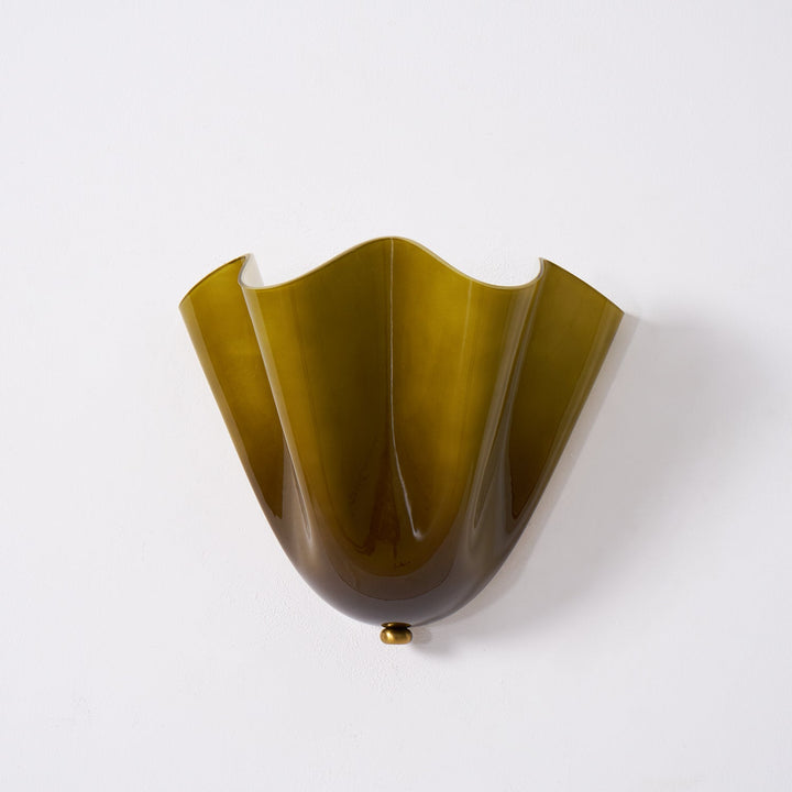 Sculpted Petal Wall Light – Modern Indoor Sconce