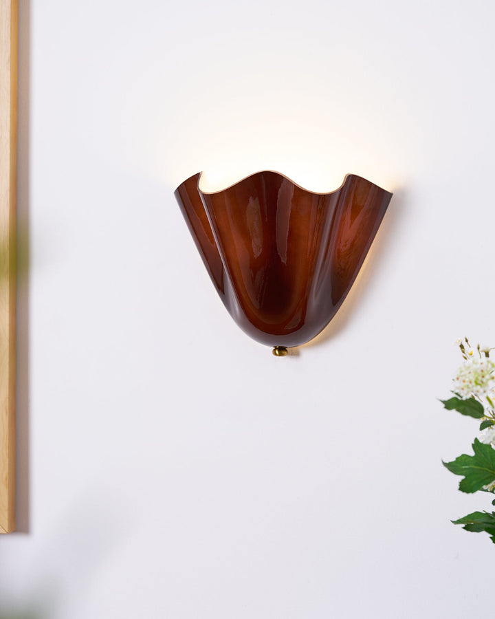 Sculpted Petal Wall Light – Modern Indoor Sconce