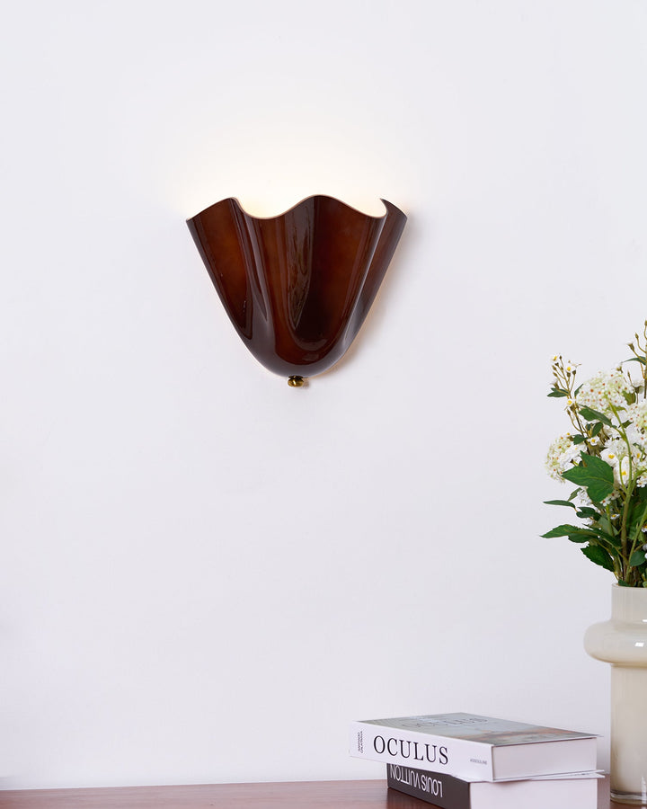 Sculpted Petal Wall Light – Modern Indoor Sconce