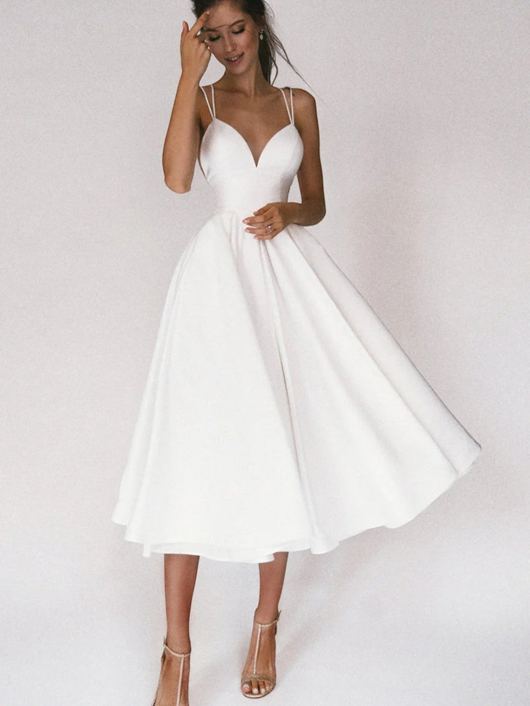 Malia | Elegantes Partykleid Mit V-ausschnitt Für Damen | Midi