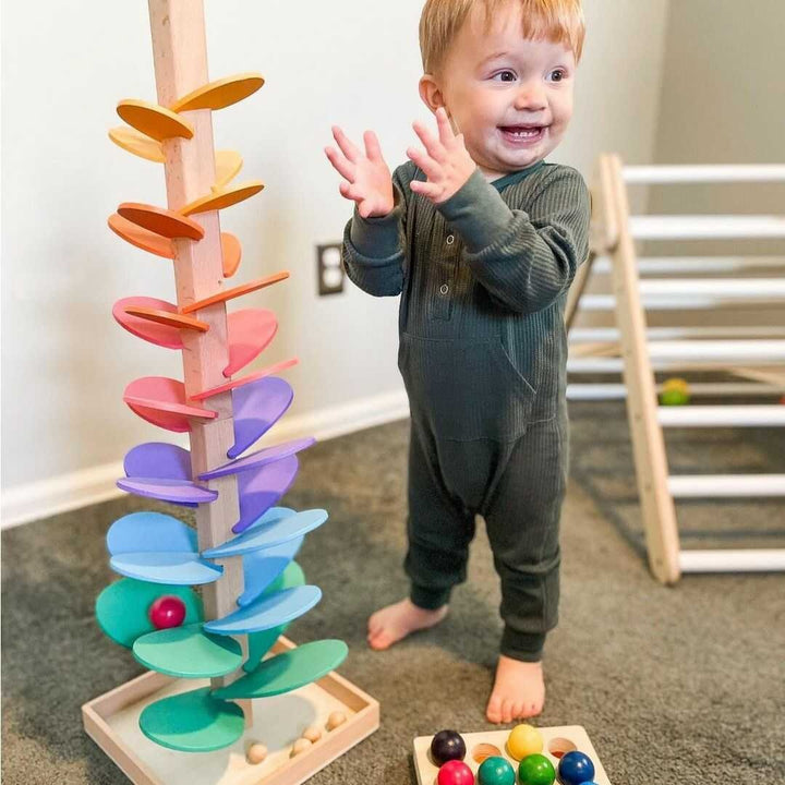 Interaktiver Regenbogen-Murmelturm – Buntes Lernspielzeug aus Holz für Kinder | Fördert Motorik & Spaß am Entdecken