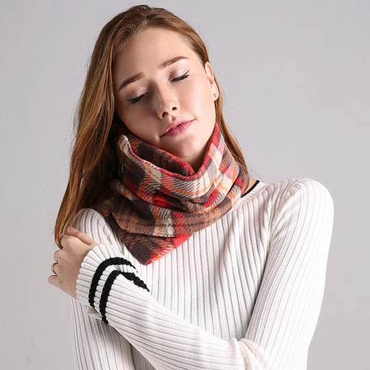 Compact Travel Neck Pillow with Built-In Phone Support