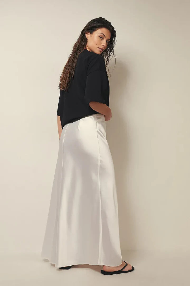 Satinerter Damenrock mit hoher Taille