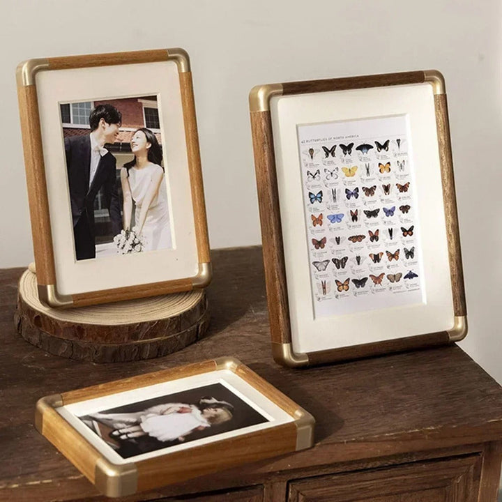 Classic Vintage-Look Tabletop Design Photo Frame