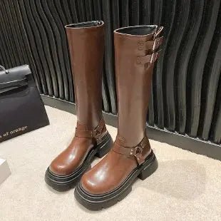 Stylische Schnallenstiefel Mit Blockabsatz | Winter