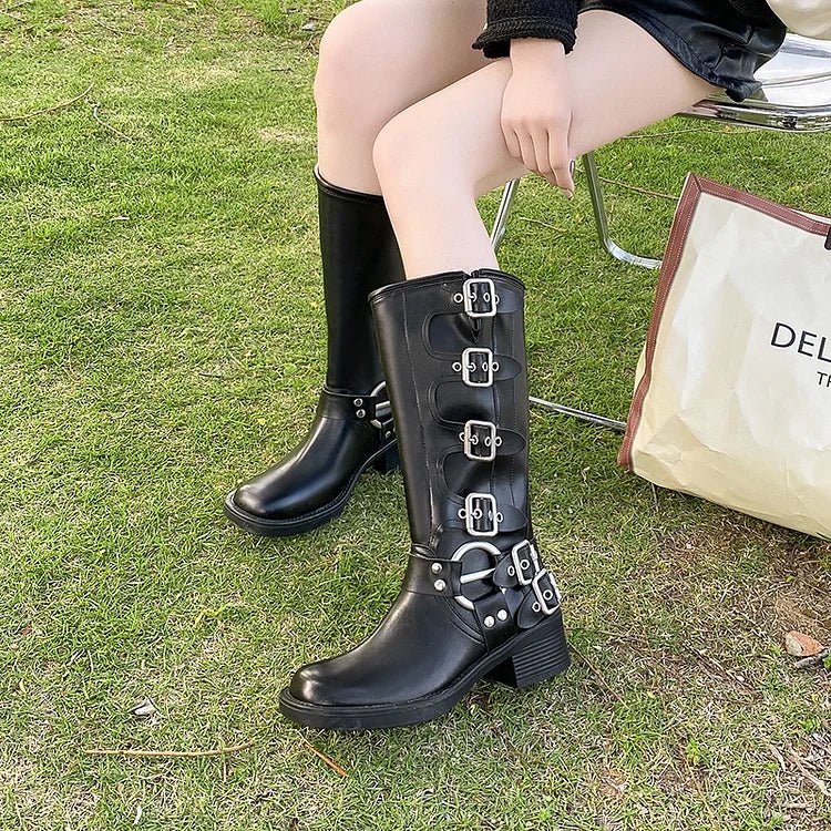 Stylische Schnallenstiefel Mit Blockabsatz | Winter
