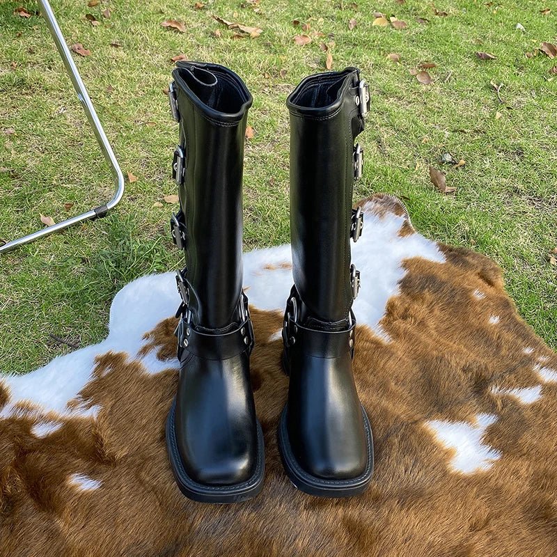 Stylische Schnallenstiefel Mit Blockabsatz | Winter