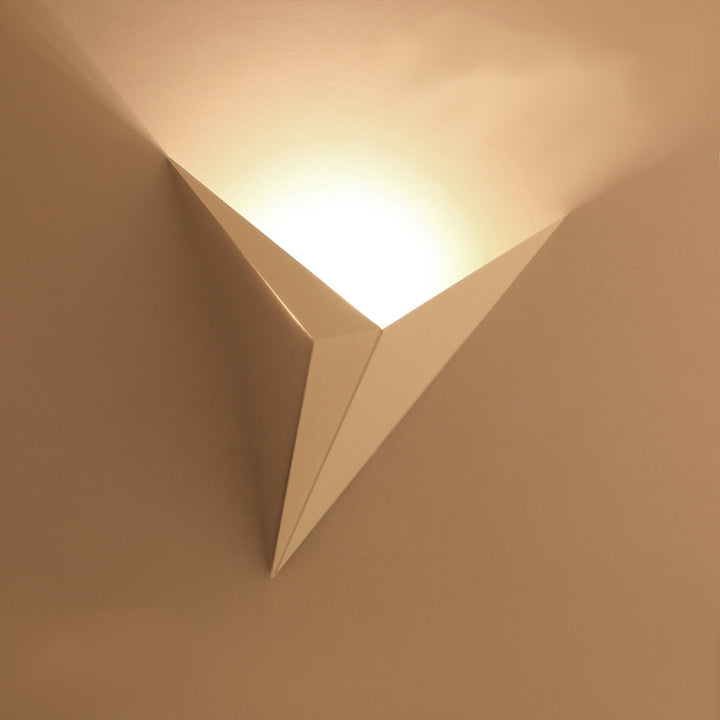 Contemporary LED Wall Light – Geometric Accent Lamp