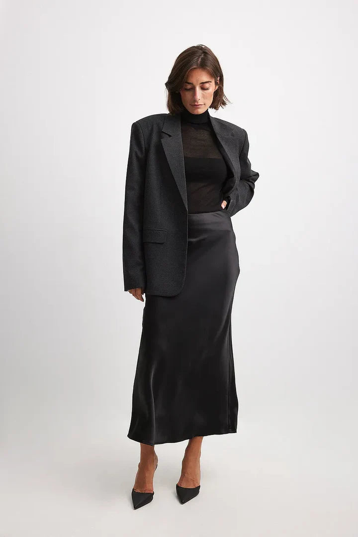 Satinerter Damenrock mit hoher Taille