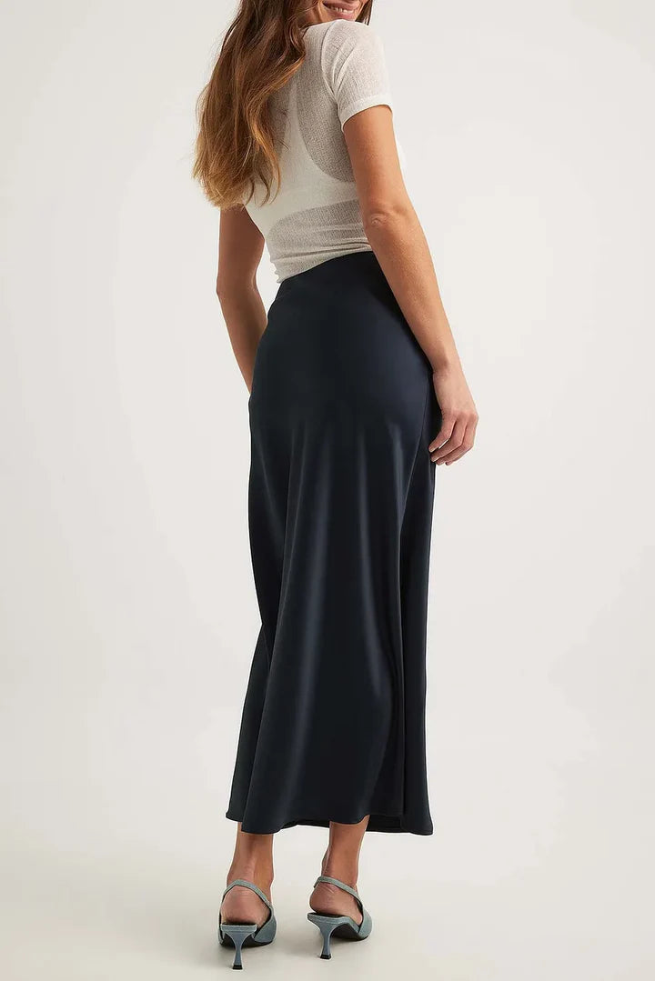 Satinerter Damenrock mit hoher Taille