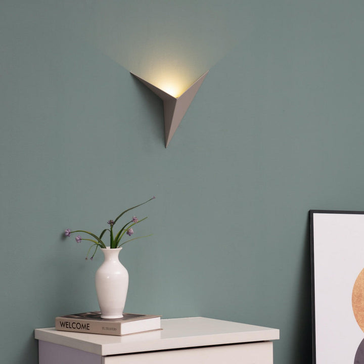 Contemporary LED Wall Light – Geometric Accent Lamp